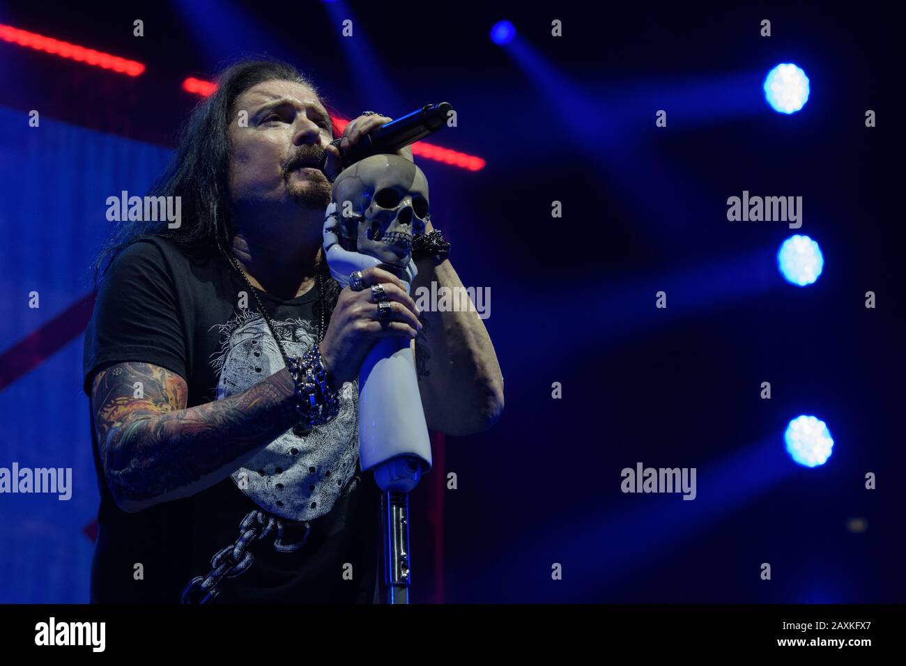 Rom, Italien. Februar 2020. Die amerikanische Progressive-Metal-Band kehrt nach Italien zurück, um die zwanzig Jahre 'Scenes From a Memory' zu feiern. Die Tour, die das zwanzigste Jubiläum der Veröffentlichung des berühmtesten Albums von Dream Theater, 'Scenes From a Memory', von 1999, feiert, heißt 'Distance Over Time'. (Foto von Domenico Cippitelli/Pacific Press) Credit: Pacific Press Agency/Alamy Live News Stockfoto