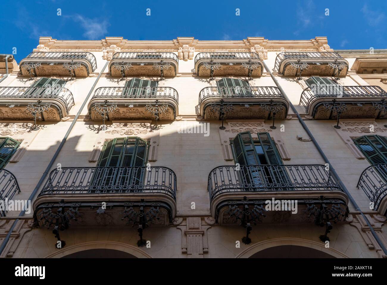 Altstadt von Palma de Mallorca, Gebäude mit den typischen Balkons Mallorca, Spanien, Stockfoto