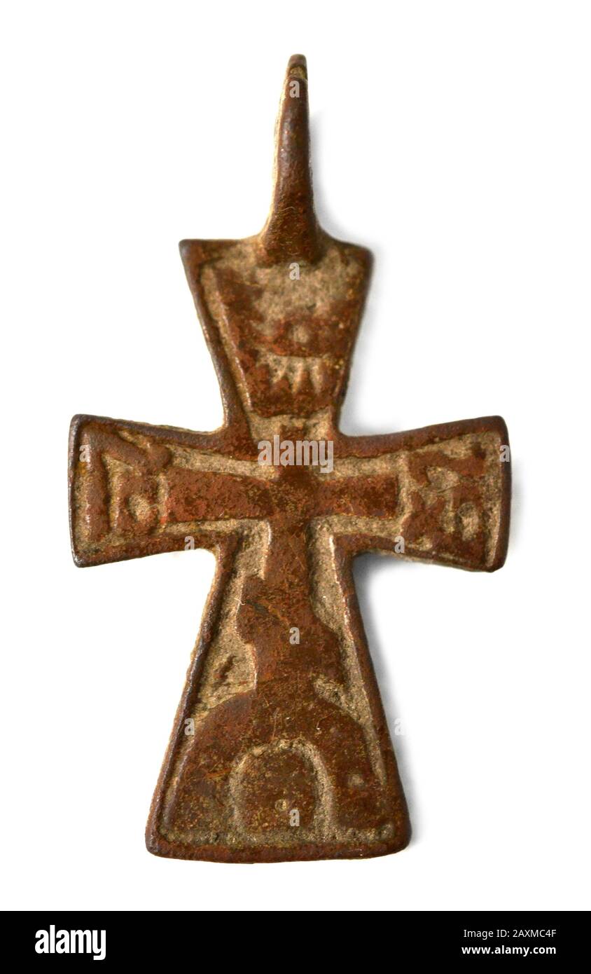 Archäologische Fundstellen christliche Kreuze auf weißem Grund archäologisch isoliert Stockfoto