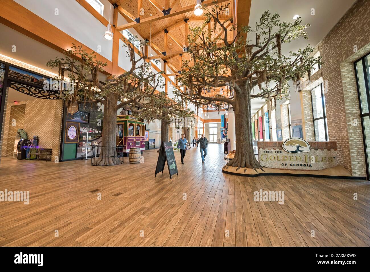 Das neue, moderne Port Wentworth Georgia Welcome Center entlang der Interstate 95 bietet ein einzigartiges und benutzerfreundliches Reiseerlebnis. Stockfoto