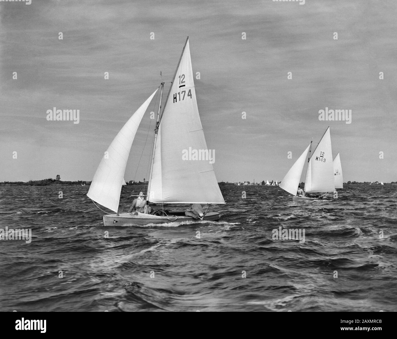Sammlung / Archiv: Photo Collection Anefo Report / Serie: National Sailing Championship Westeinderplassen. Freedom Class Datum: 15. September 1956 Ort: Nordholland, Westeinderplassen Schlüsselwörter: Freedom Classes Personenname: National Sailing Championats Stockfoto