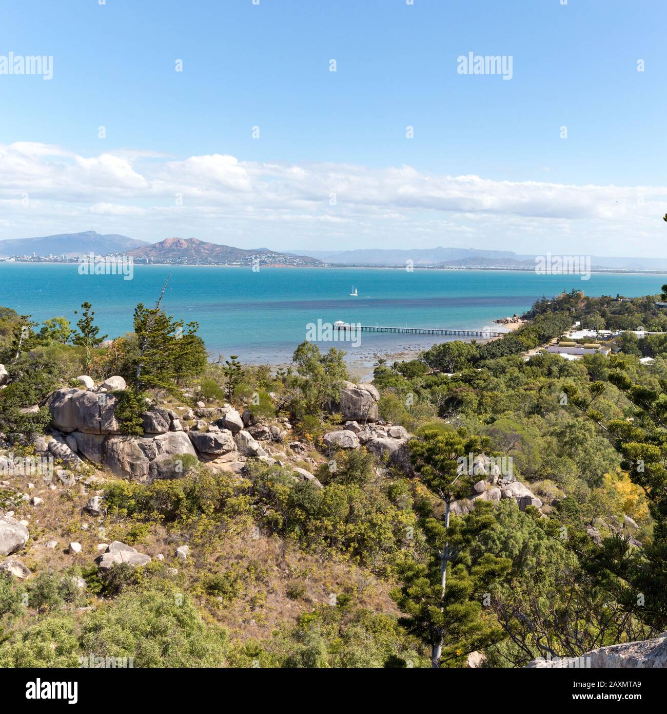 Blick aus dem Blickwinkel auf Picnic Bay, Magnetic Island, Australien Stockfoto