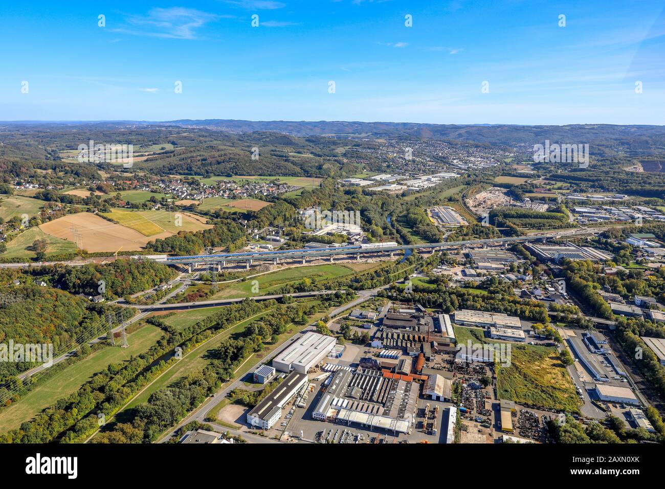 Luftbild, Baustelle Neubau Lennetal-Brücke, A45, am Kahlenberg, Lenne, Hagen, Ruhrgebiet, Nordrhein-Westfalen, Deutschland, Euro Stockfoto