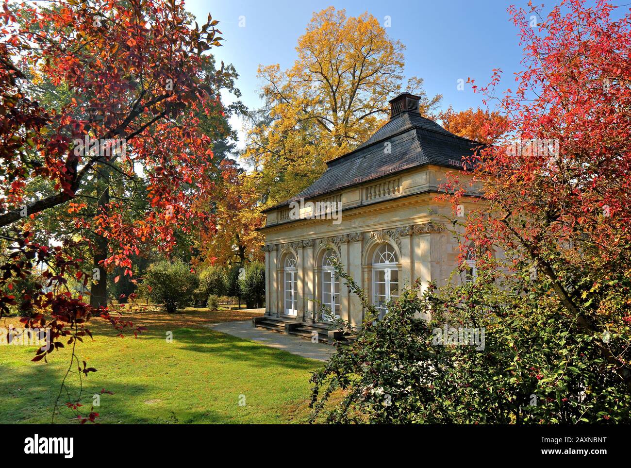 Gartenpavillon im Park von Schloss Fantaisie, Donndorf bei Bayreuth