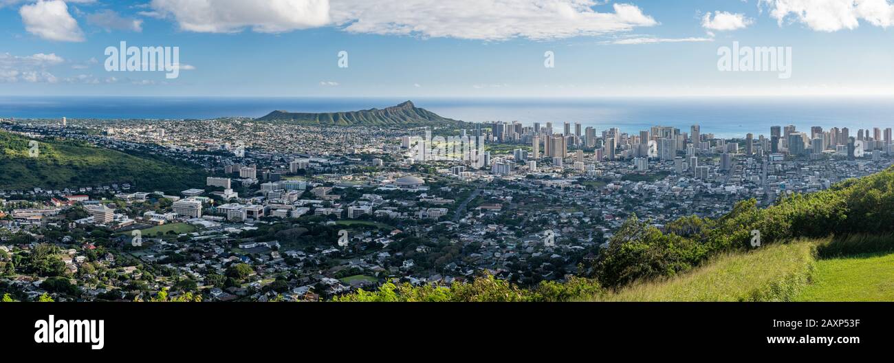 Das breite Panoramabild von Waikiki, Honolulu und Diamond Head vom Tantalus Blickt Auf Oahu, Hawaii Stockfoto