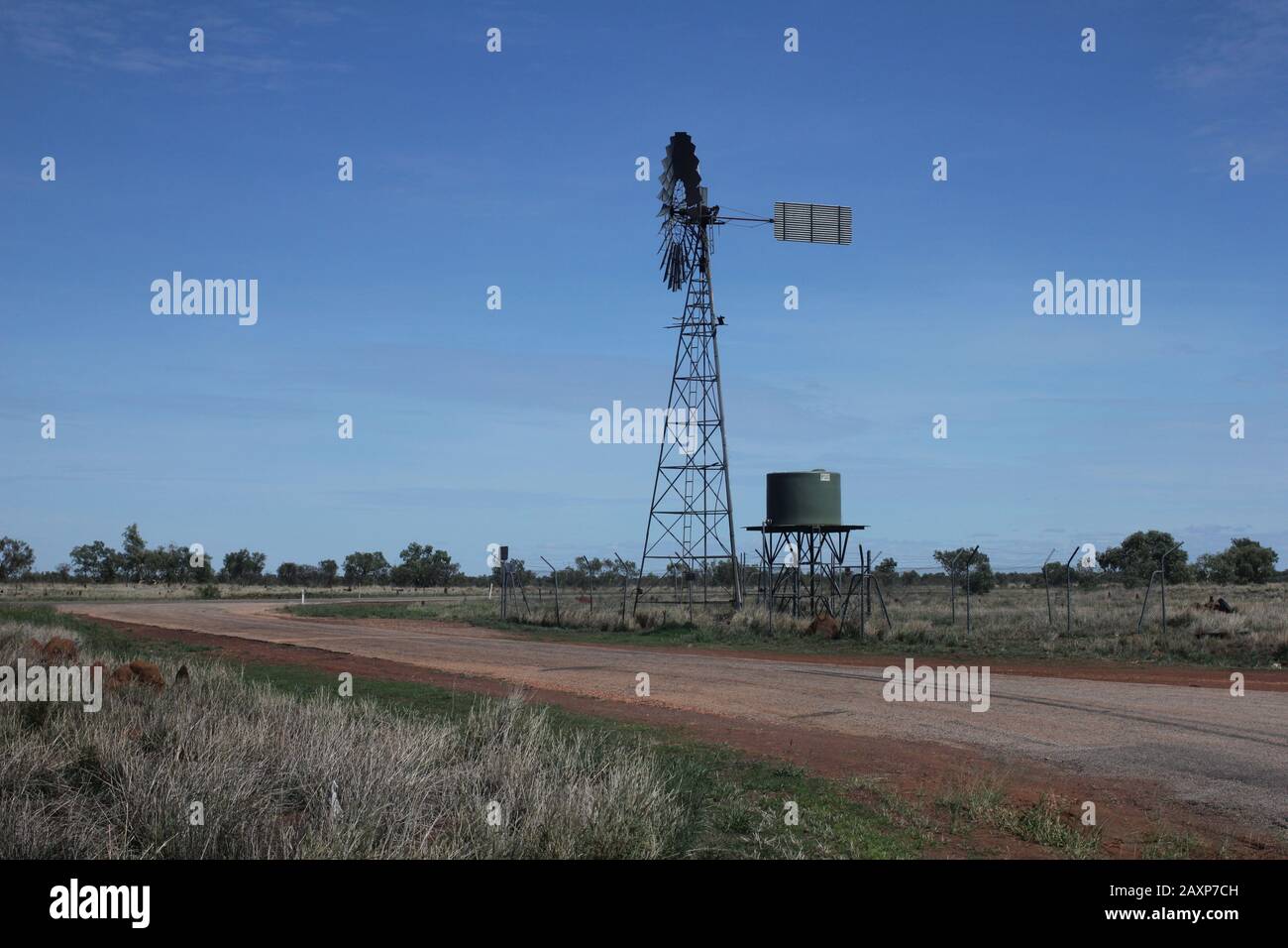 Windmühle, Outback Australien Stockfoto