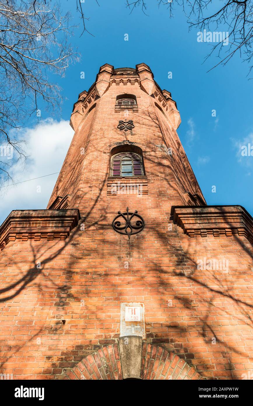 Zhytomyr-Ukraine, Alter Wasserturm mit Restaurants. Stockfoto