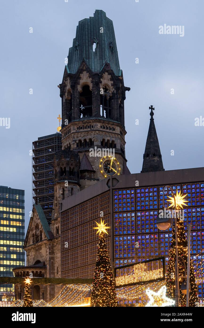 Fair kaiser wilhelm gedaechtnis kirche Fotos und Bildmaterial in hoher Auflösung Alamy