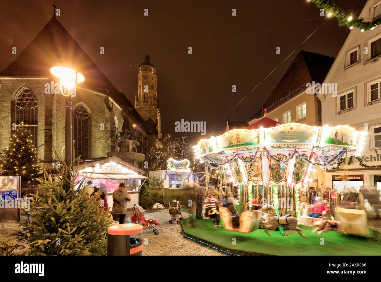 Nördlingen, Weihnachtsmarkt, Advent, Abend, Bayern, Deutschland Stockfoto