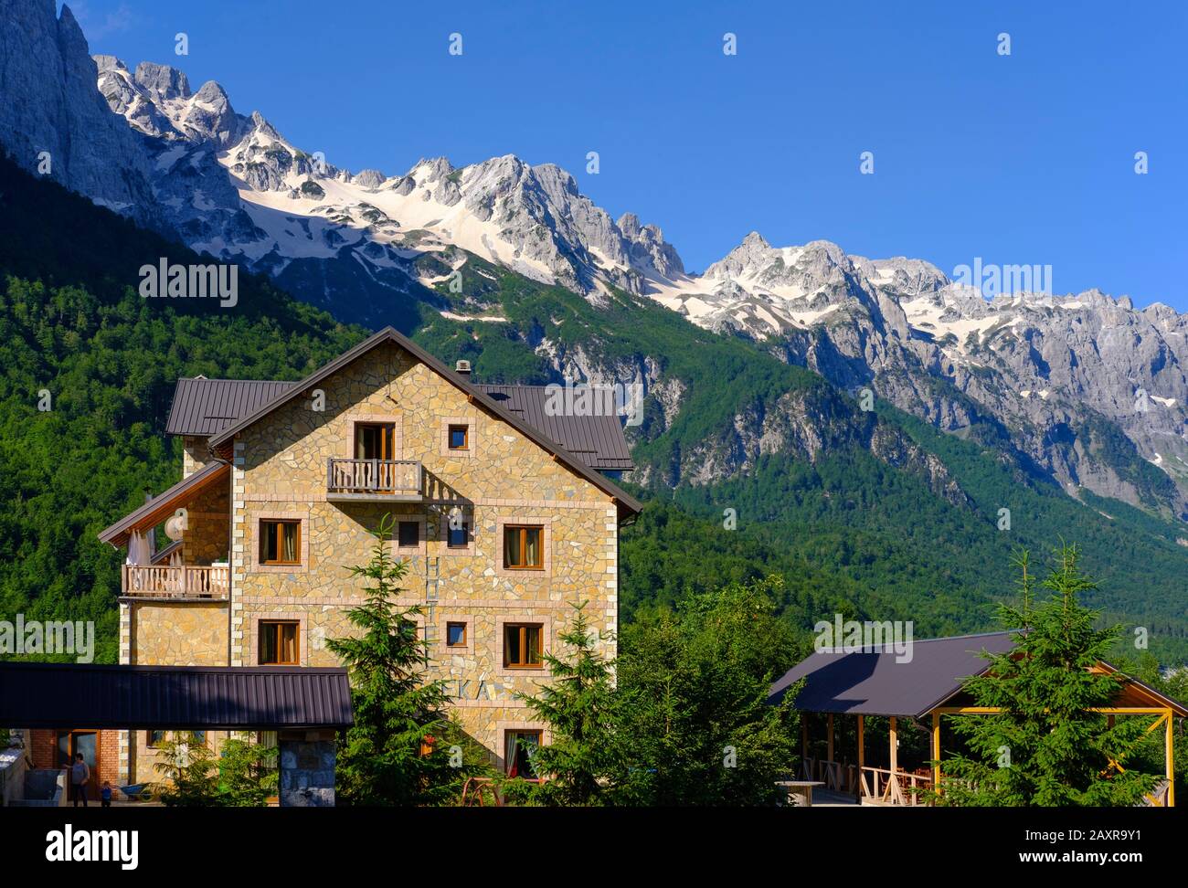 Hotel Margjeka, Valbonatal, Nationalpark Valbona, Albanische Alpen, Prokletije, Qark Kukes, Albanien Stockfoto