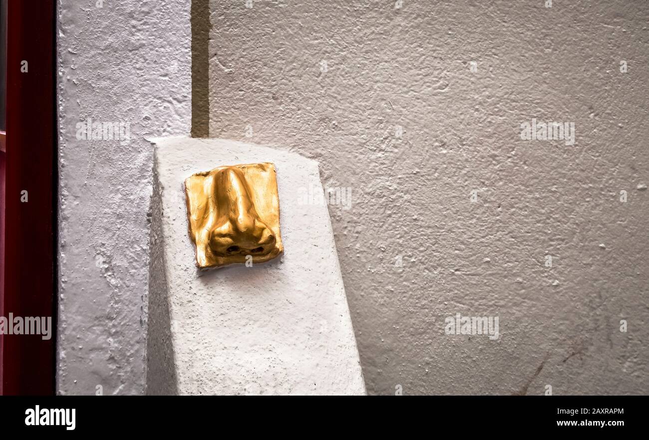 Goldene Nase in Narbonne Stockfoto