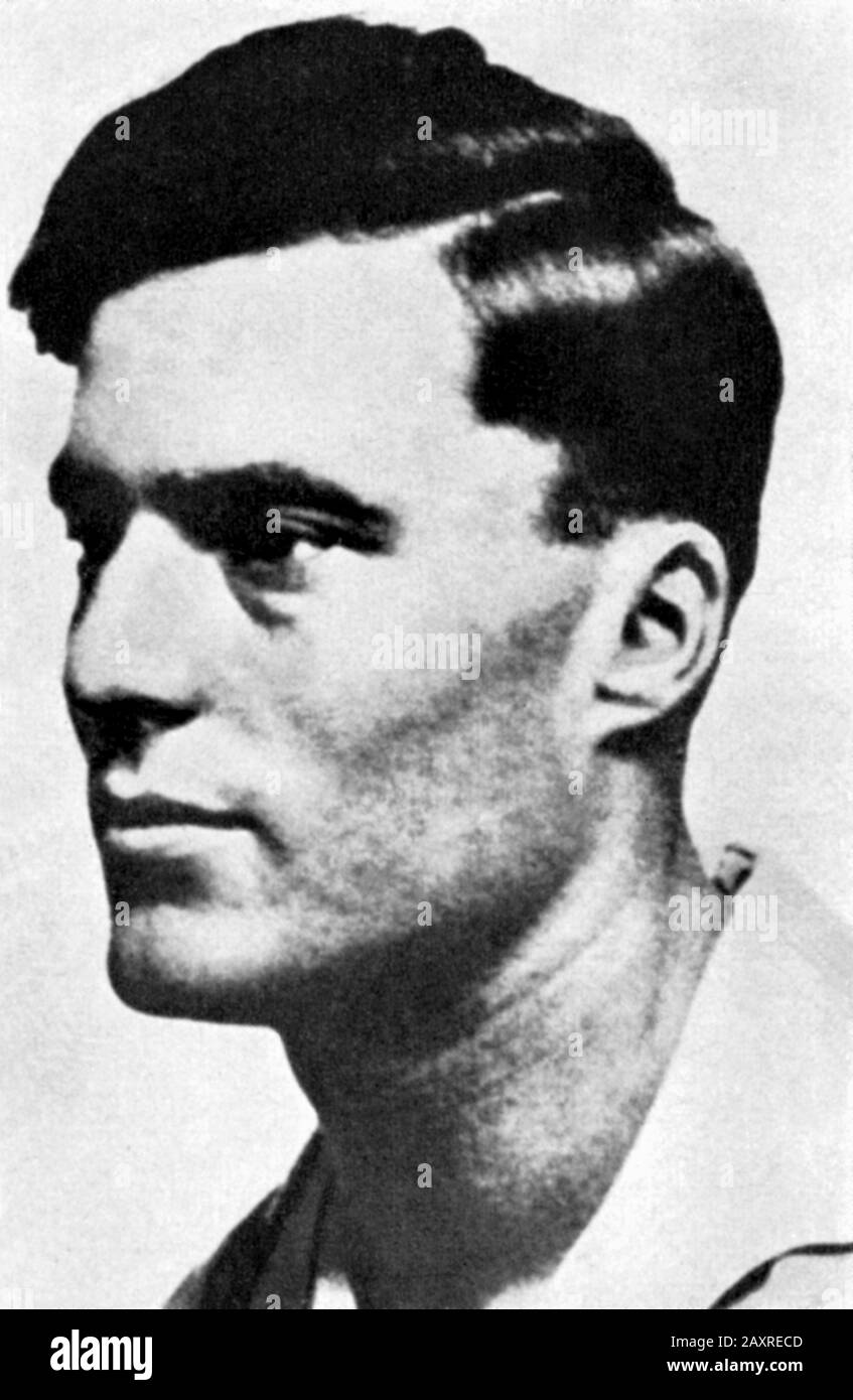 1940 Ca, DEUTSCHLAND: Der deutsche NS-Oberst Graf Klaus SCHENK Von STAUFFENBERG (* 1907; † 1944) war als deutscher Armeeoffizier und Aristokrat einer der führenden Mitglieder des gescheiterten 20. Juli-Komplotts von 1944, Adolf Hitler zu ermorden und die NS-Partei aus der Macht zu nehmen. Zusammen mit Henning von Tresckow und Hans Oster war er eine der zentralen Persönlichkeiten der deutschen Widerstandsbewegung innerhalb der Wehrmacht . Für sein Engagement in der Bewegung wurde er kurz nach dem gescheiterten Versuch, der als Operation Valkyrie - OPERAZIONE VALKIRIA - Valchiria - CLAUS - Conte - WWII - NAZI - Nazist - SEC bekannt ist, erschossen Stockfoto