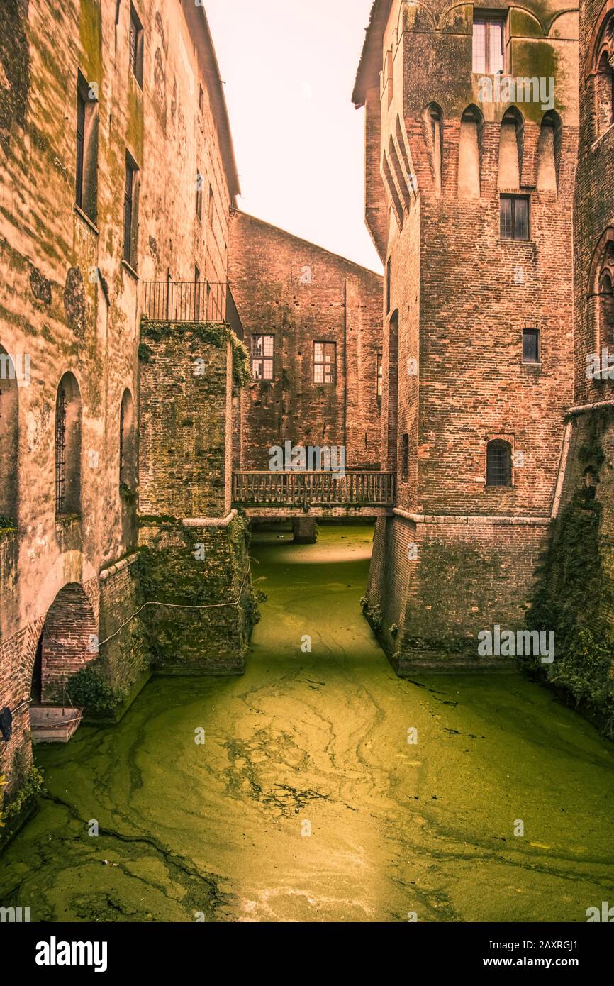 Venedig / Venetien / Italien - 23. Juni 2019: Der schiefe Campanile von San Giorgio dei Greci in Venedig wurde von Bernardo Ongarin gebaut. Es war das Zentrum des Stockfoto