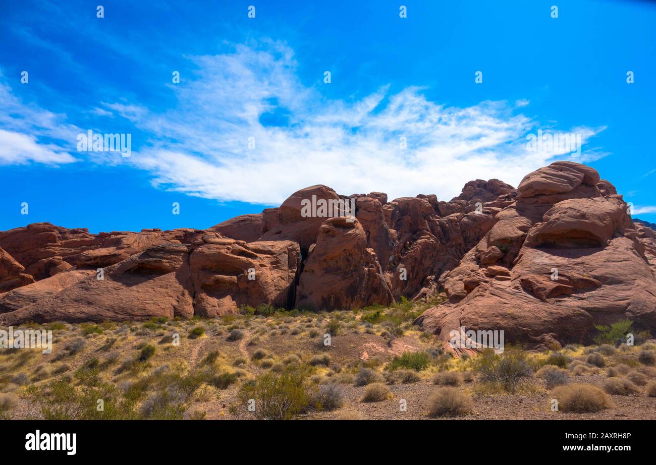 Nahaufnahme der felsigen Berge im Tal des Feuers. Nevada State Vereinigte Staaten von Amerika. Stockfoto