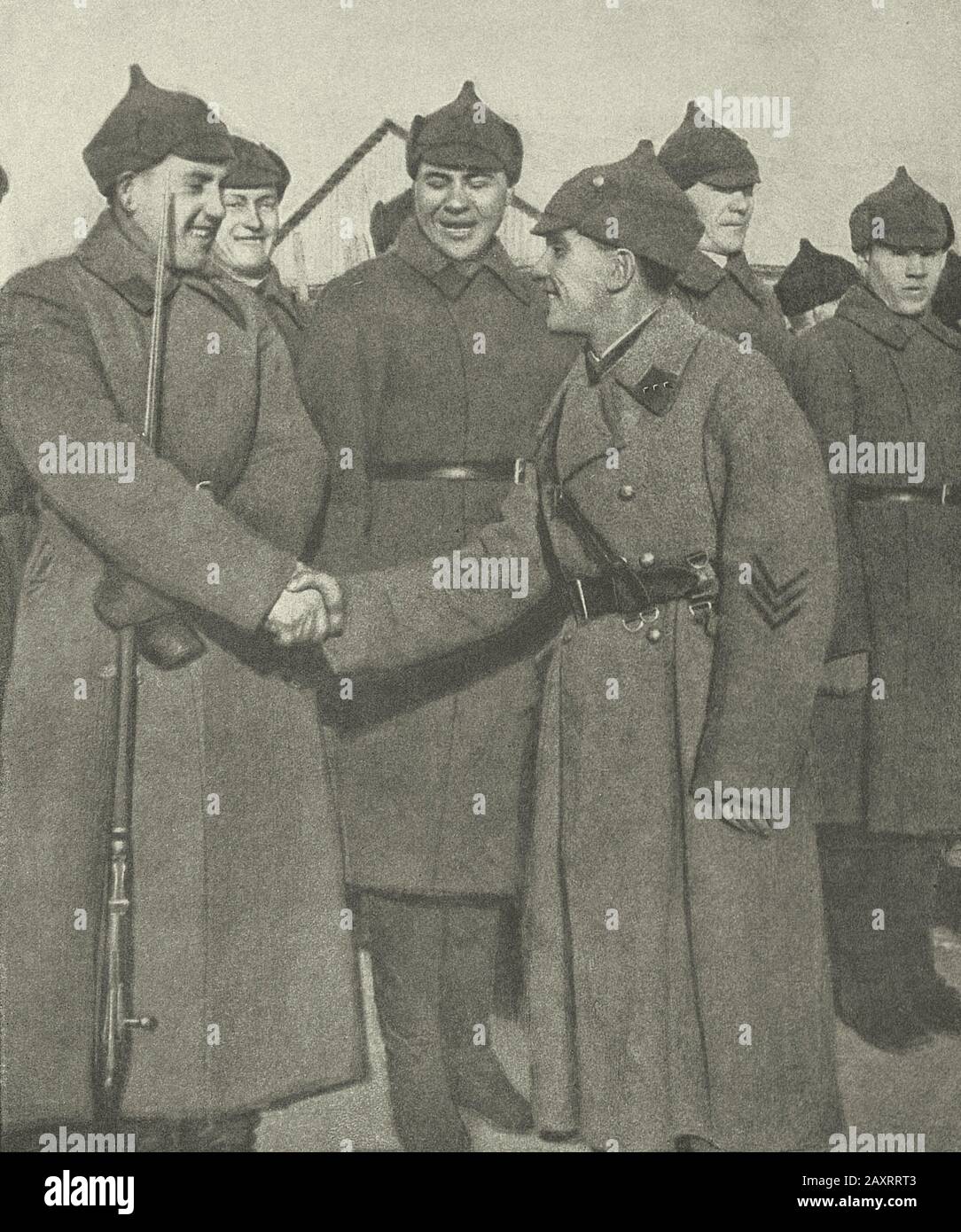 Rote Armee in den 1930er Jahren. Aus dem sowjetischen Propagandabuch von 1937. Sowjetischen Grenzschutz. Ein neuer Wechsel von Heros. Stockfoto
