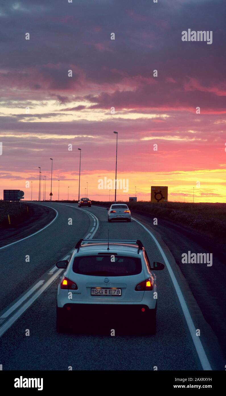 Sonnenuntergang, Straße, Island, Landschaft, Europa Stockfoto
