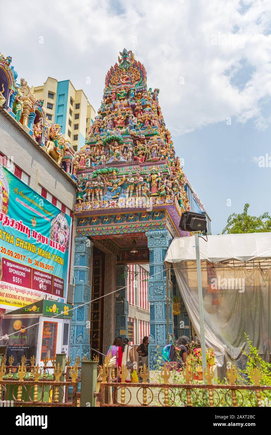 Singapur, Singapur - ca. September, 2017: Die Sri Veeramakaliamman Tempel in Little India in Singapur, Singapur. Stockfoto