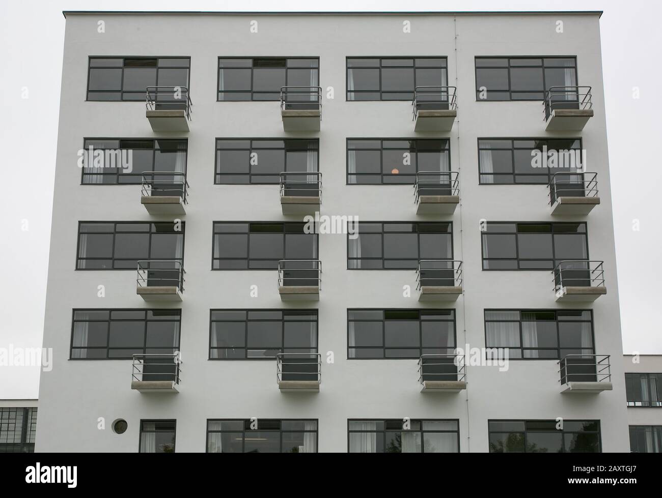 Dessau, Bauhaus, Prellerhaus 1925-26 von Walter Gropius, Fassadenausschlag von Osten Stockfoto