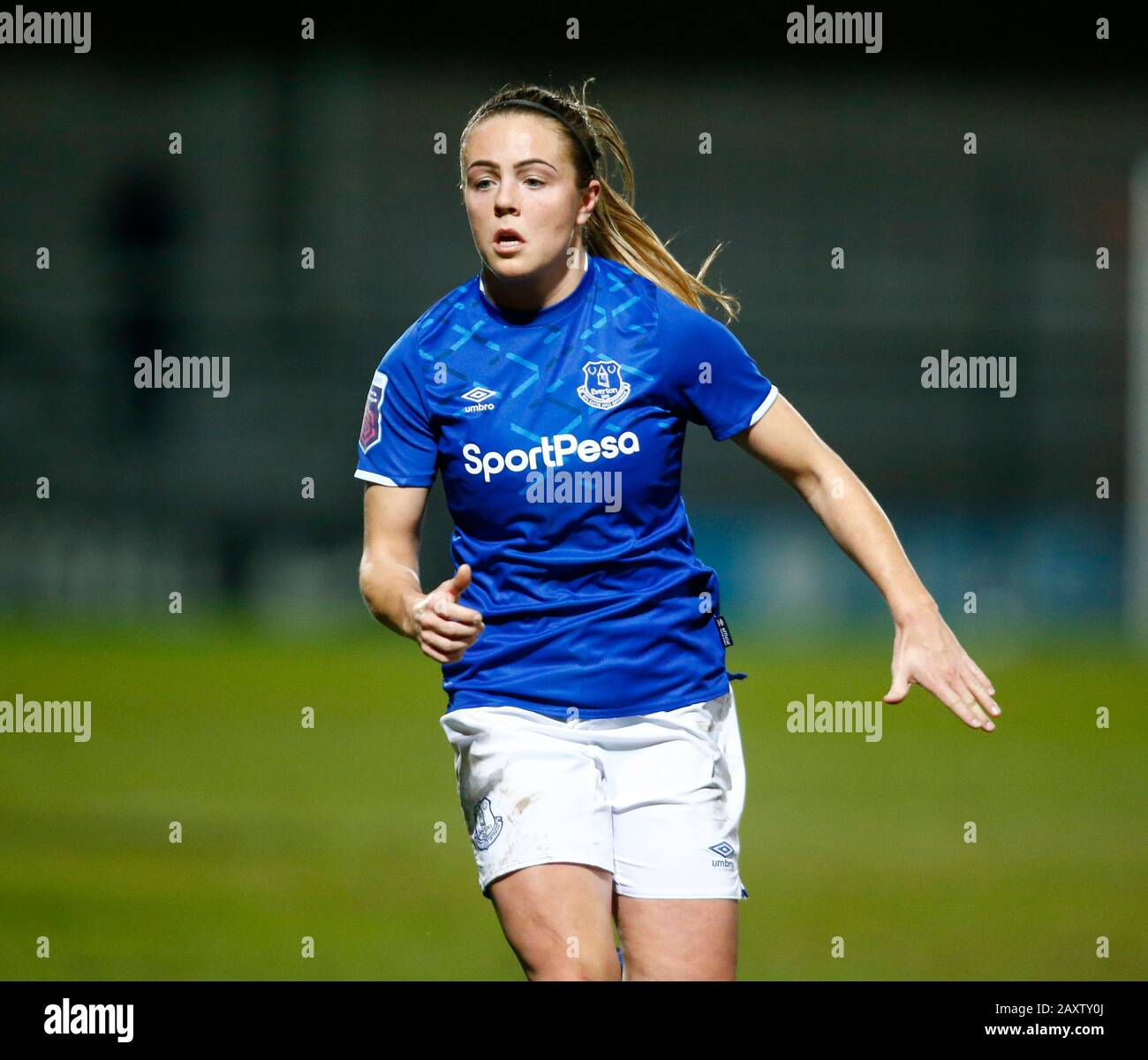 London, ENGLAND - 12. FEBRUAR: Simone Magill von Everton Ladies in Aktion während Barclays FA Women's Super League zwischen Tottenham Hotspur und Everton Stockfoto