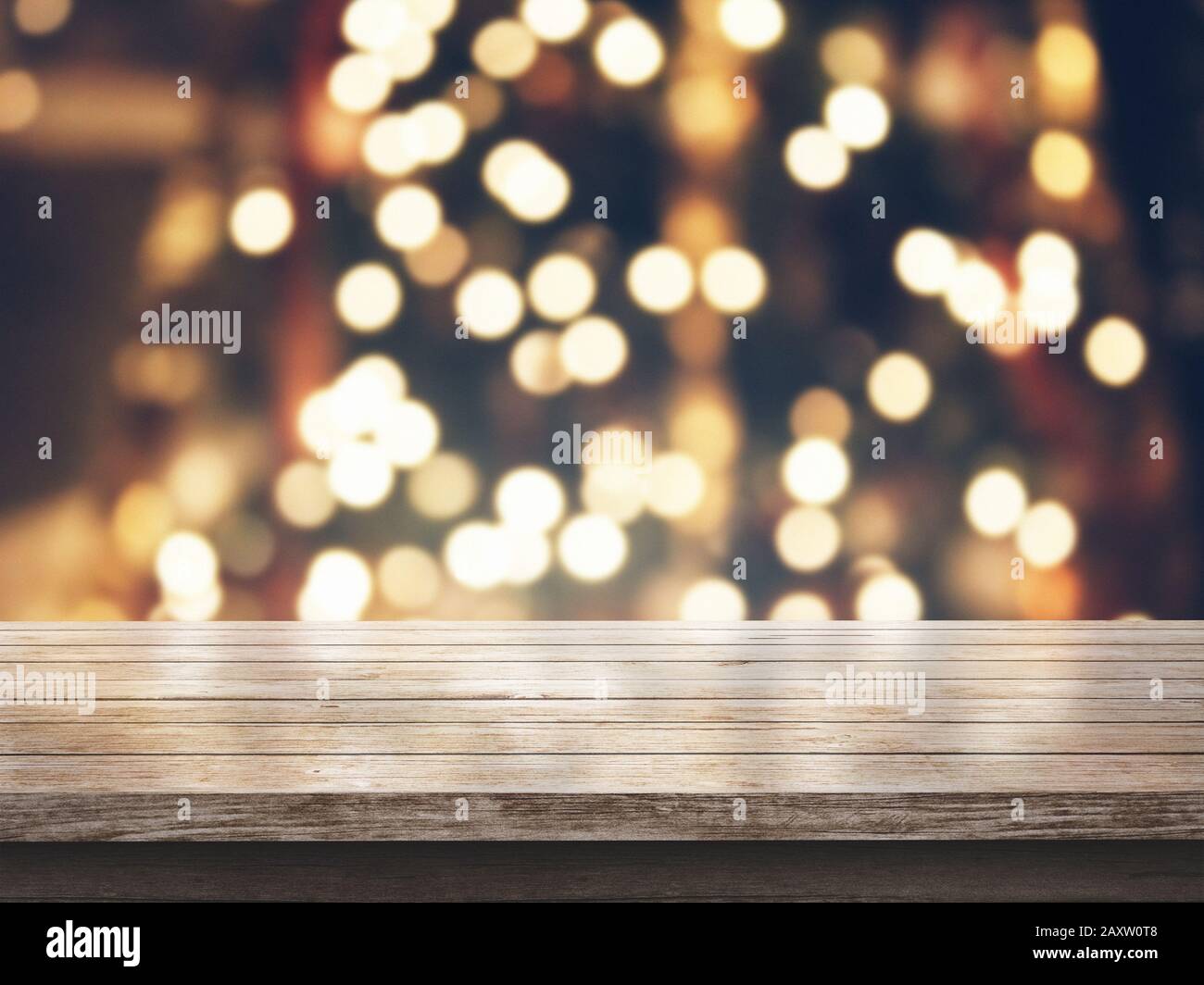 Holztisch auf verschwommenem Hintergrund, 3D-Rendering Stockfoto