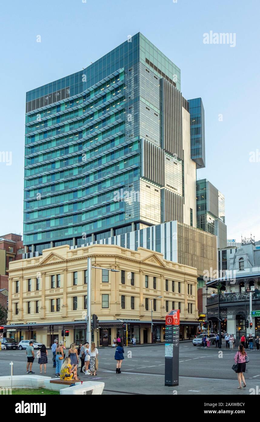 Heritage Wellington Gebäude und Gordon Stephenson House Tower bilden eine 40william Bürogebäude in Perth WA Australien. Stockfoto