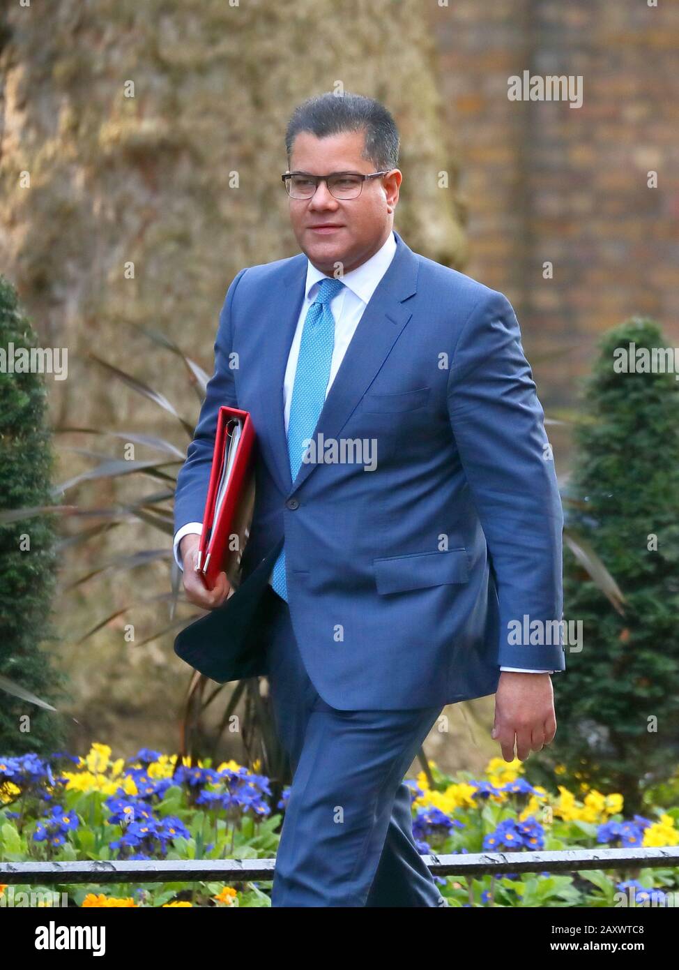 London, Großbritannien, 11. Februar 2020, internationaler Entwicklungssekretär Alok Sharma, der zu ihrem wöchentlichen Kabinettstreffen anreist. Stockfoto