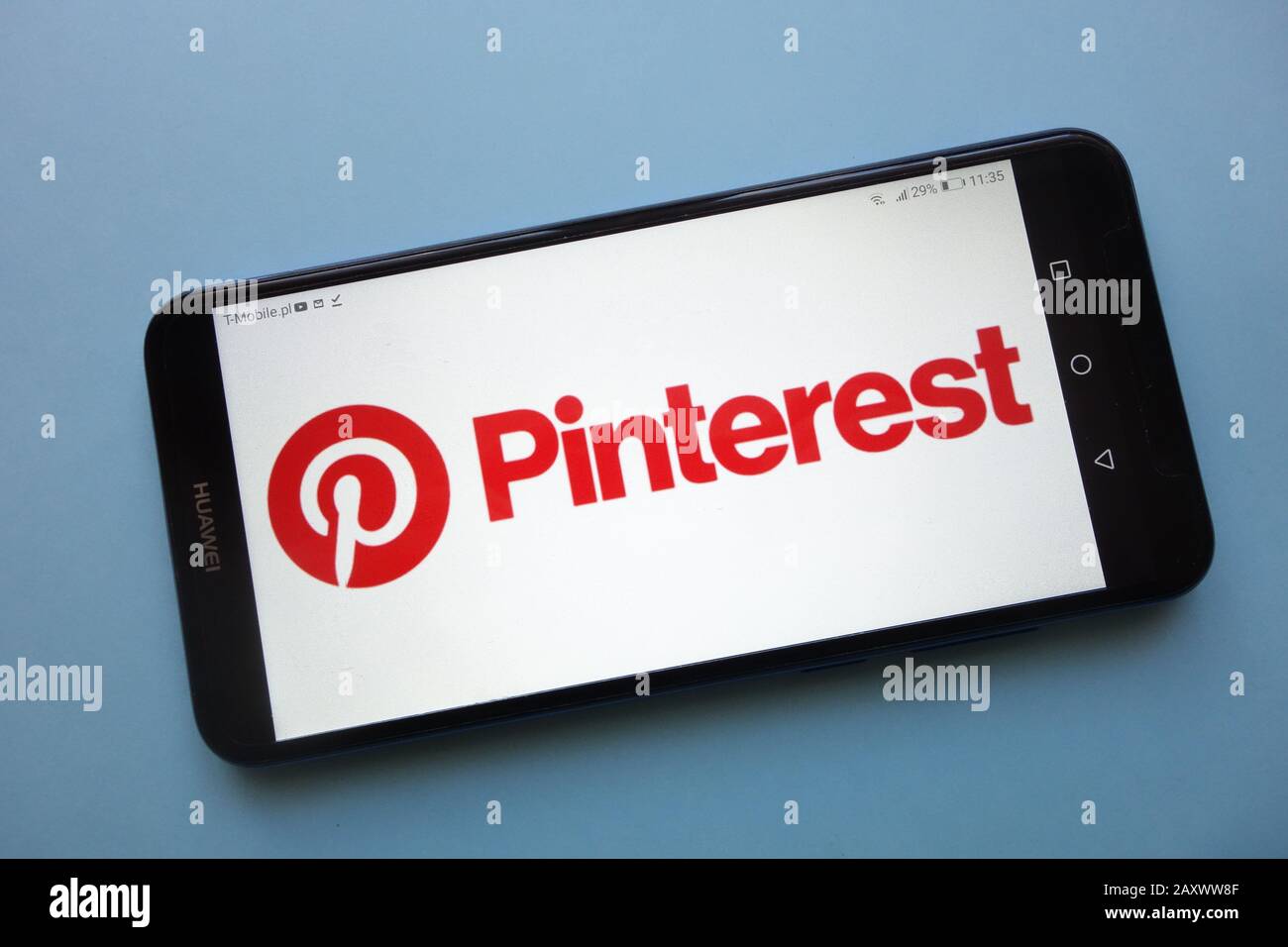 Pinterest-Logo wird auf dem Smartphone angezeigt Stockfoto