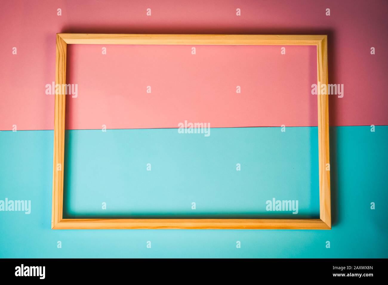 Abstrakte Geometrische bunte Papier Hintergrund. Farbe Block Konzept. Stockfoto