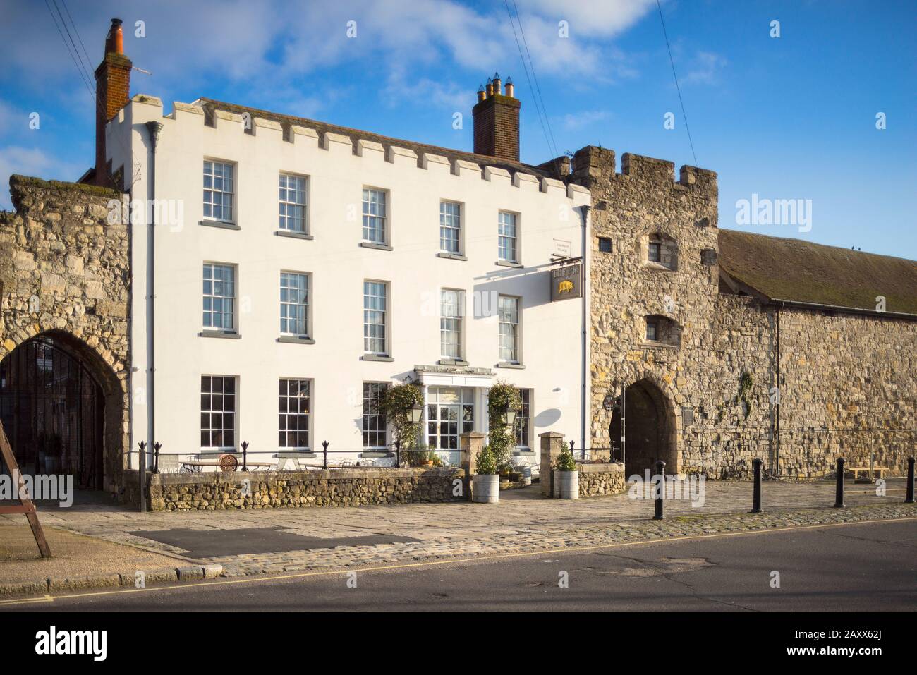 Das Pig im Hotel Wall in Southampton befindet sich in einem georgianischen Haus, das in die mittelalterlichen Stadtmauern, die zum Westtor führen, eingebaut ist Stockfoto