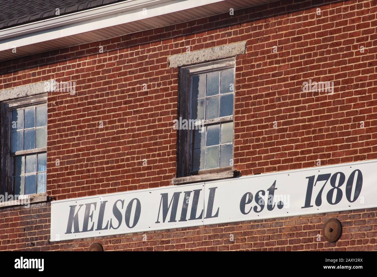 Schild am historischen Gebäude in Bedford County, VA, USA Stockfoto