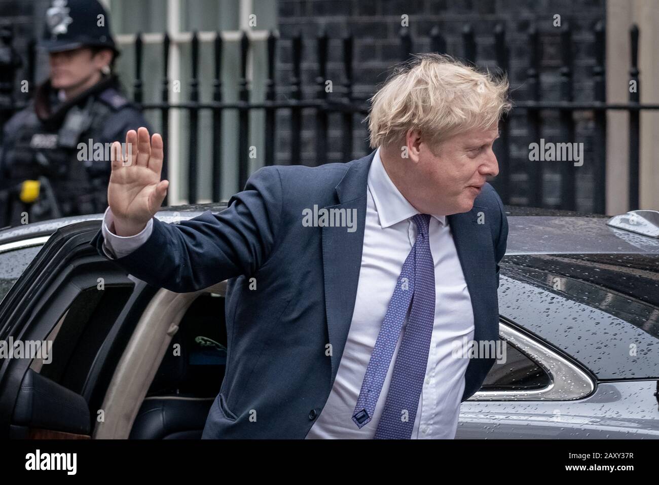 Kabinettsumbildung: Boris Johnson kommt von seinem Büro im Unterhaus an der Downing Street an, nachdem er eine Kabinettsumbildung durchgeführt hat. Stockfoto
