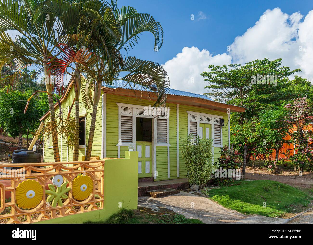 Typisches karibisches Haus, Dominikanische Republik. Stockfoto