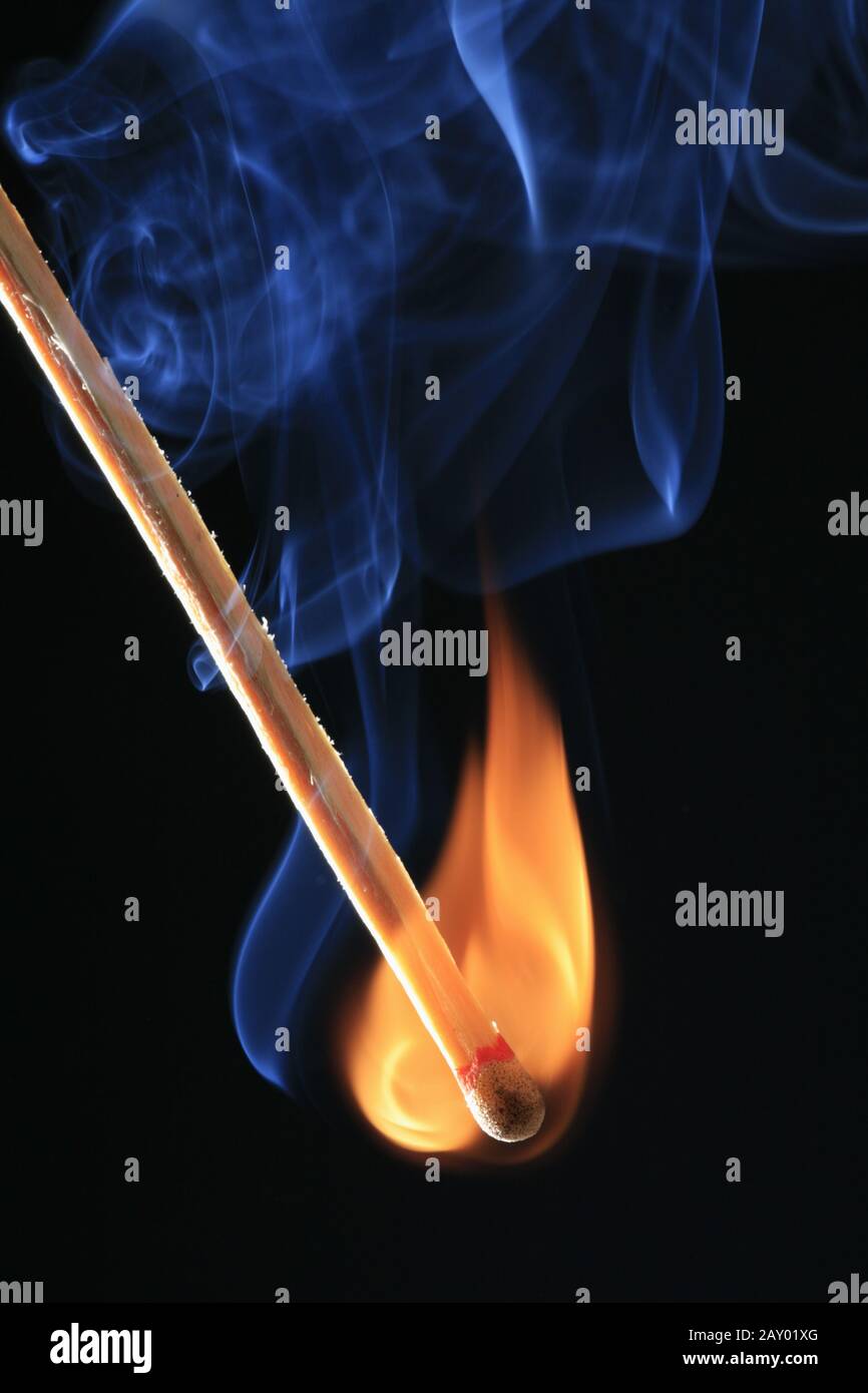 Zündmatch, brennendes Bleichholz, Nahaufnahme, Detail, Stockfoto