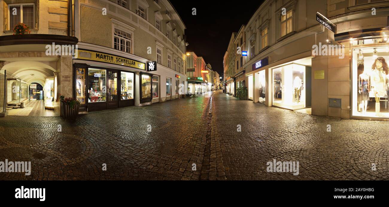 Fußgängerzone in Krems, Wachau, Waldviertel, Oberösterreich, Österreich - Fußgängerzone in Krems, Region Wachau, Waldviertel Reg Stockfoto