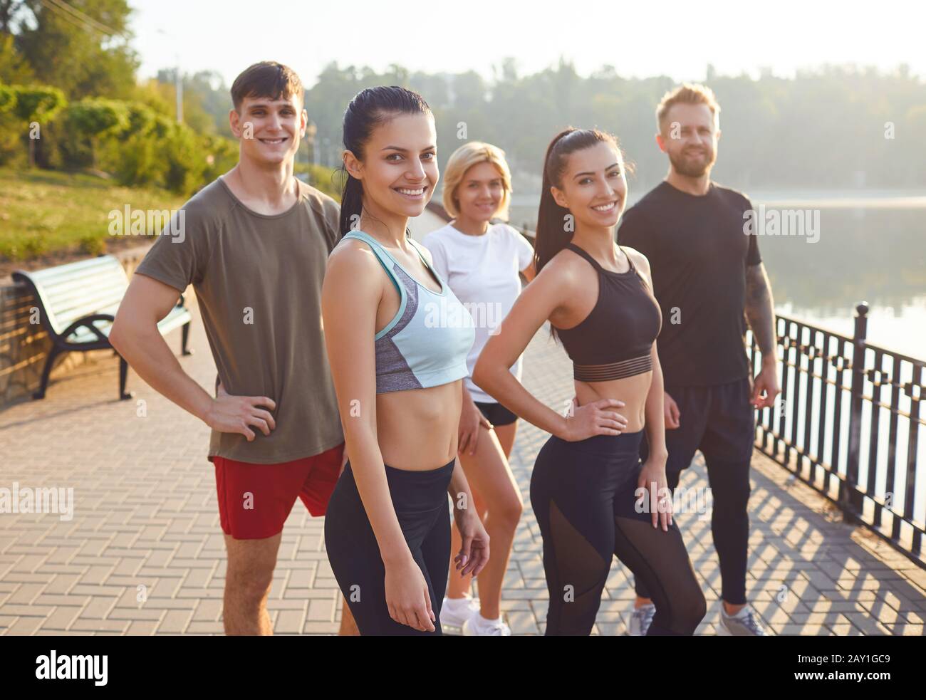 Eine Gruppe der Athleten, die Ausbildung in den Park. Stockfoto