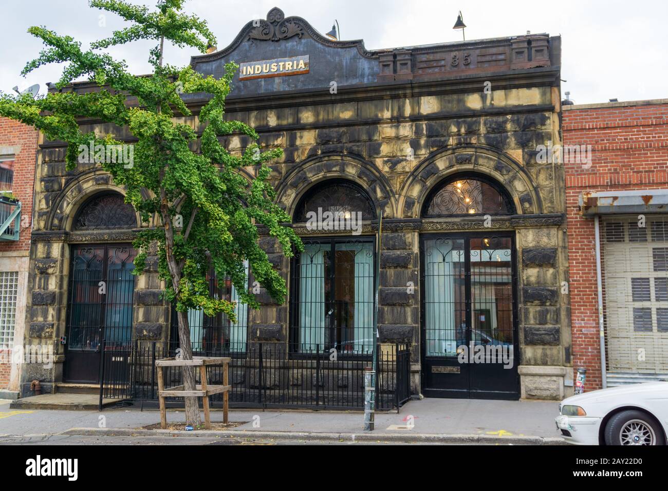 New York, USA - 20. August 2018: Historisches Gebäude in 33 Grand St, Williamsburg Brooklyn. Es war seit dem Jahr 1889Sitz der North Side Bank. Designe Stockfoto