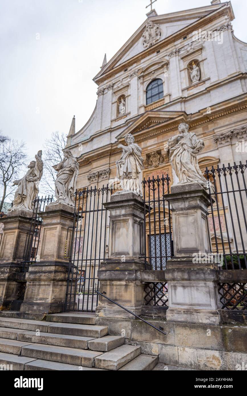 Außerhalb der Kirche der Heiligen Peter und Paul, in Krakow, Polen Stockfoto