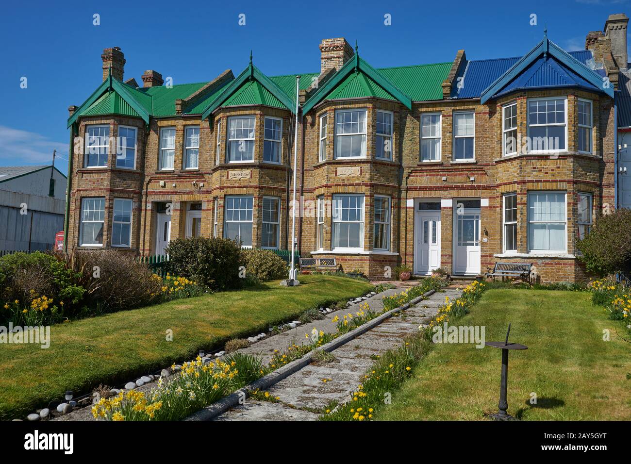Jubilee Villas, eine historische Gruppe von Häusern, die im Jahr 1887 in Stanley, der Hauptstadt der Falklandinseln, erbaut wurde. Stockfoto