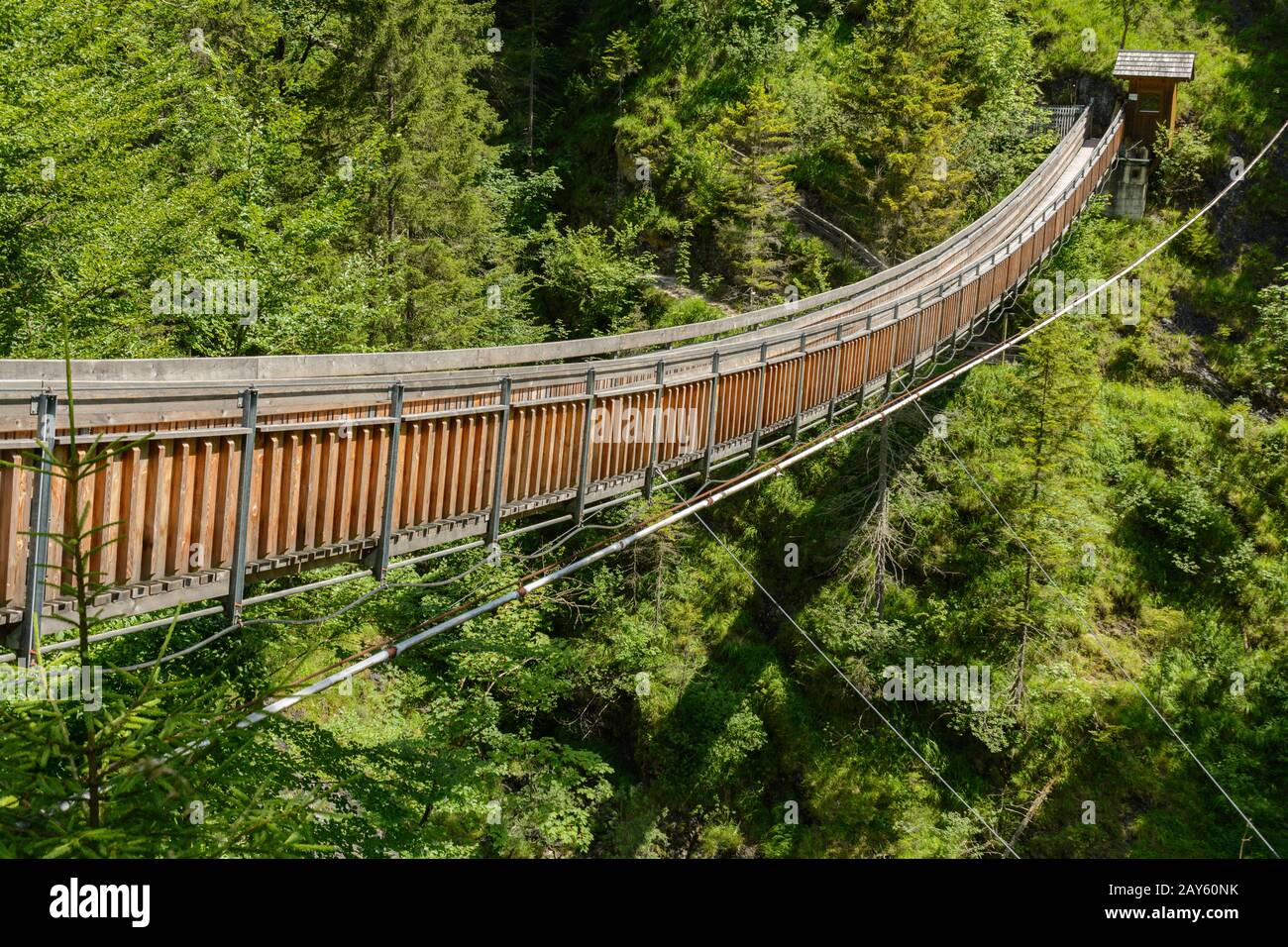 Fußgängerbrücke zur Wasserlochschlucht in Palfau - beliebtes Ziel Stockfoto