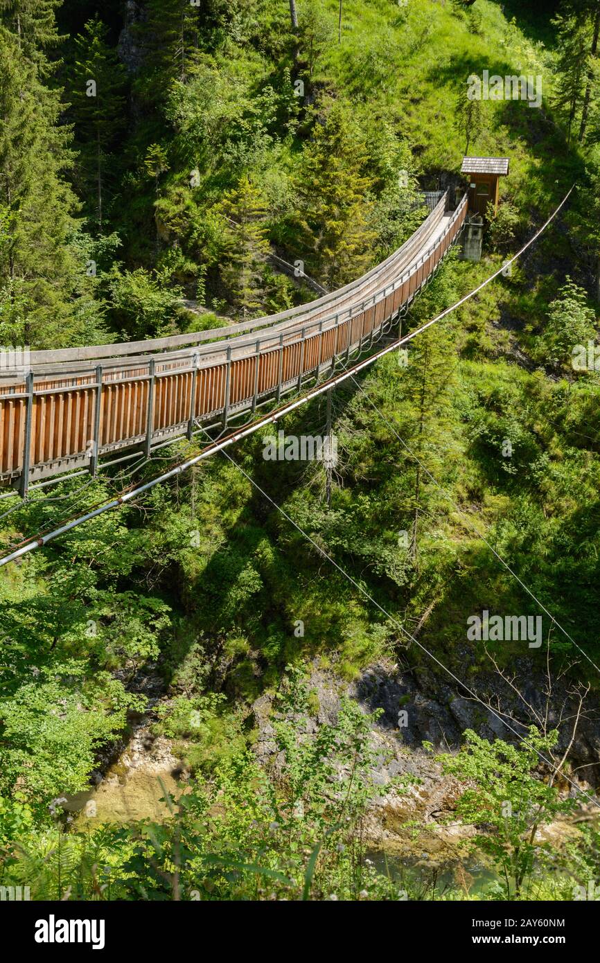 Hängebrücke in der Wasserlochschlucht in Palfau - Österreich Stockfoto