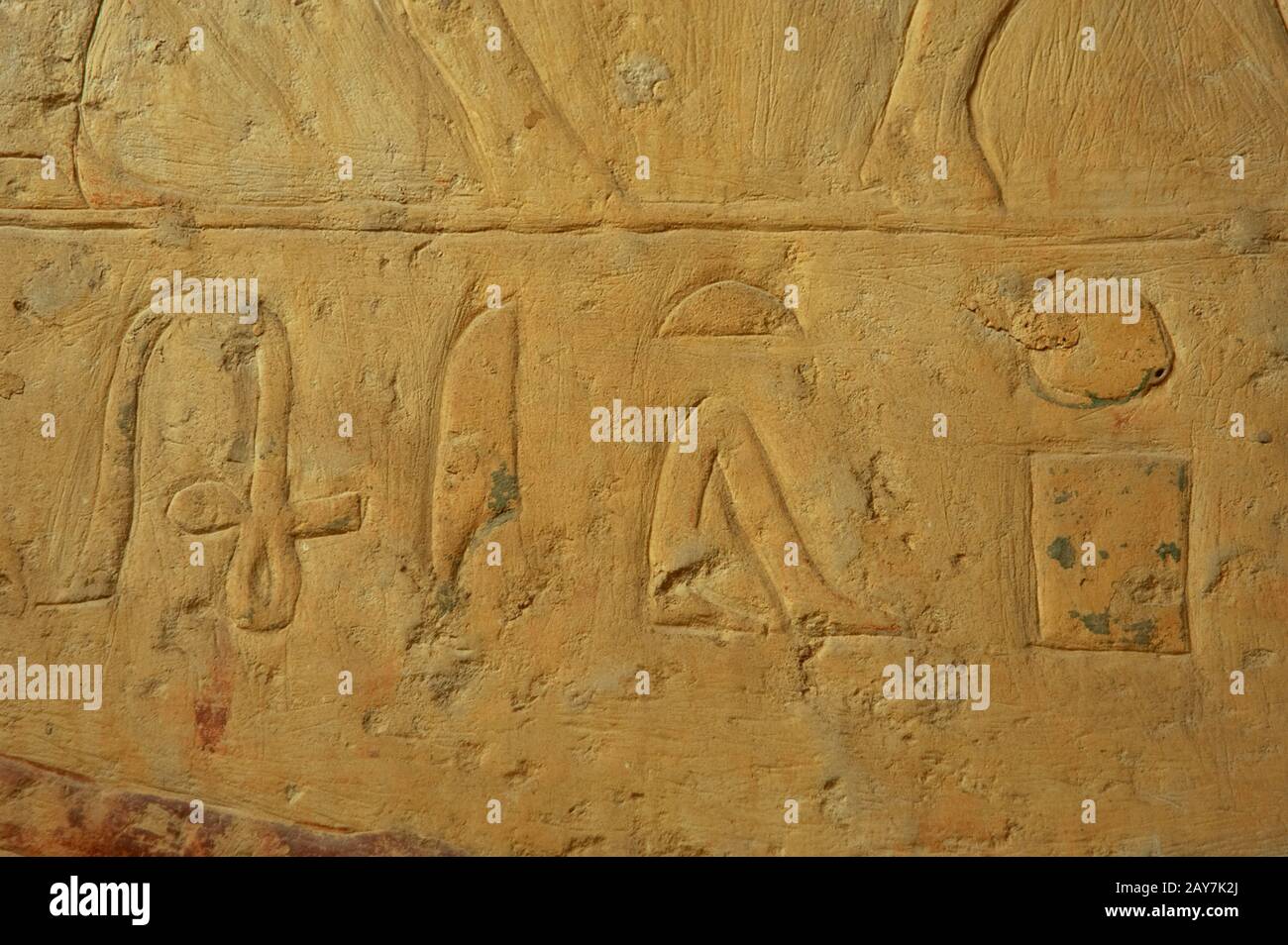 Ägypten. Altes Königreich. Dynastie. Mastaba von Unas Ankh (Sohn von Unas pharao). Hieroglyphen an der Wand. Details. Saqqara. Unterägypten. Stockfoto