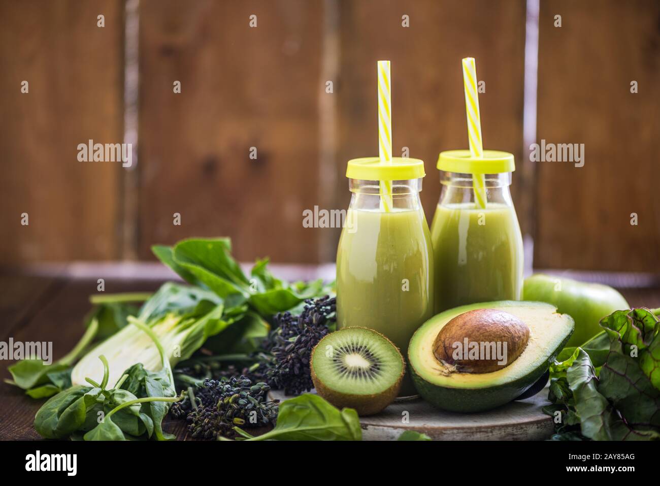 Grüner Smoothie, gemischtes Gemüse Stockfoto
