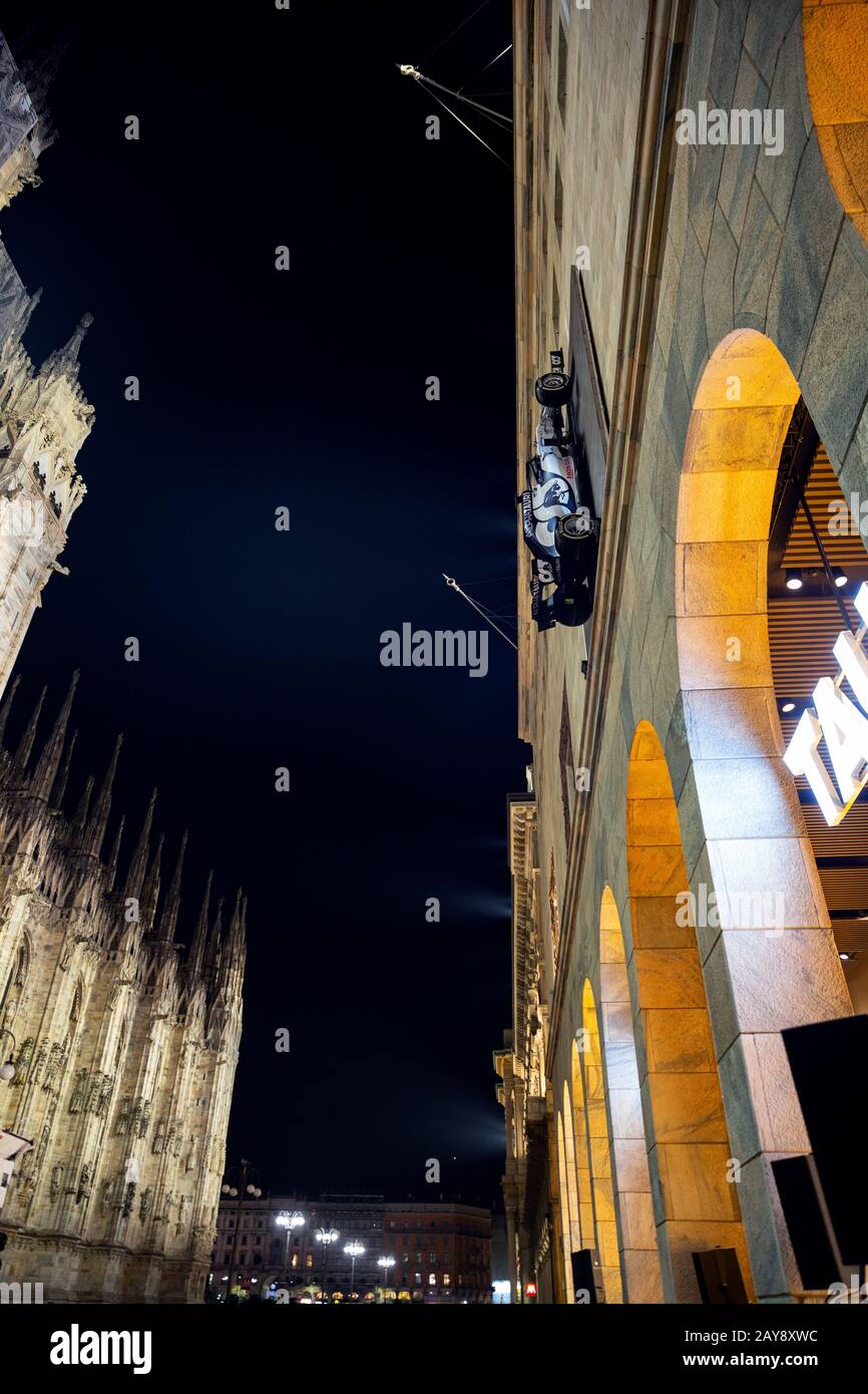 2020 Alpha Tauri AT01 enthüllte an der Seite von La Rinascente in Mailand, Italien - 14. Februar 2020 Stockfoto