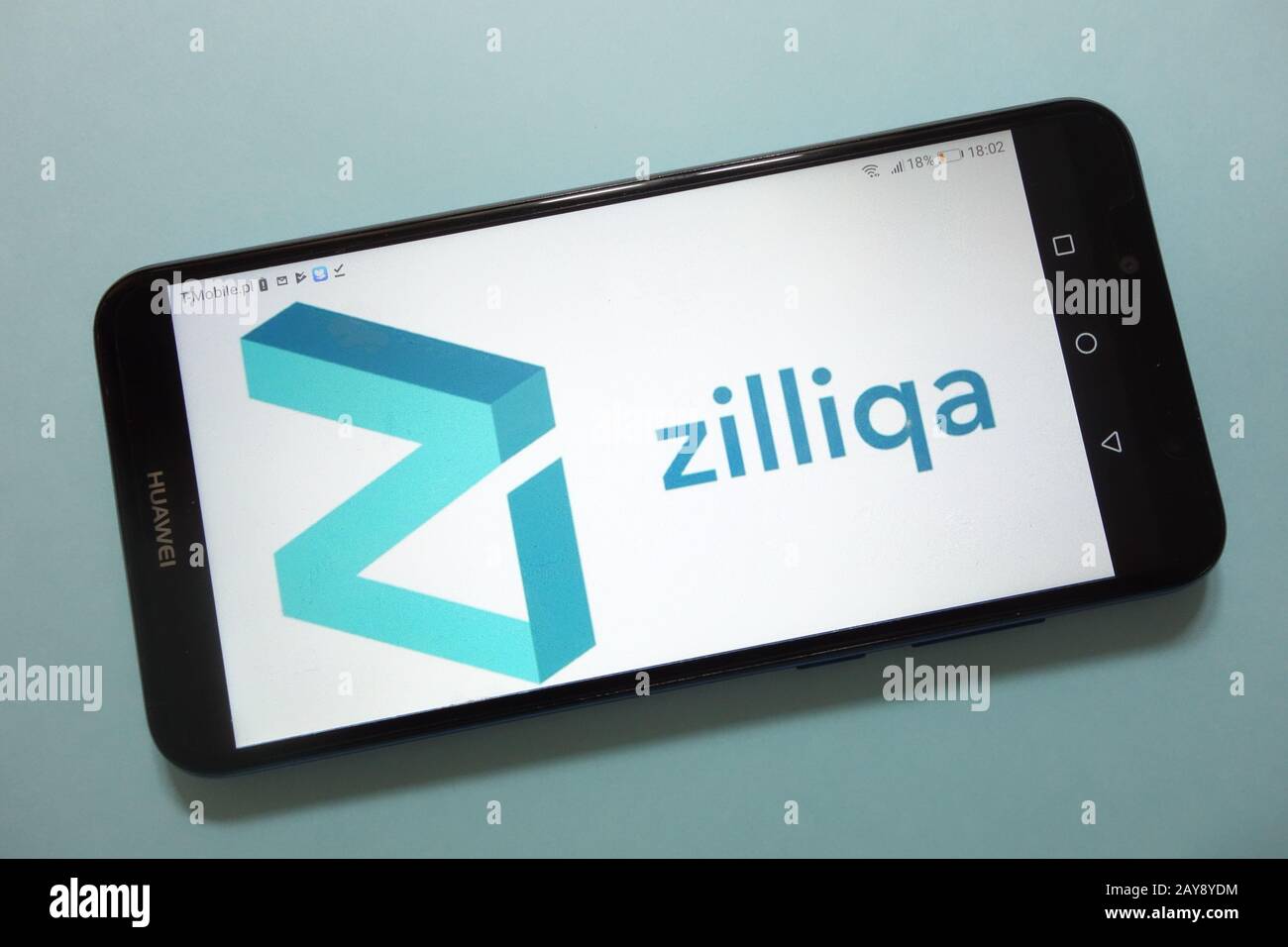 Zilliqa (ZIL)-Cryptocurrency-Logo auf dem Smartphone Stockfoto