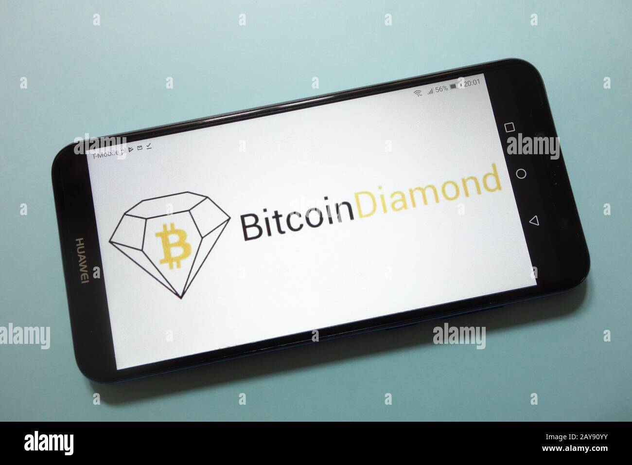 Bitcoin Diamond (BCD)-Cryptocurrency-Logo wird auf dem Smartphone angezeigt Stockfoto
