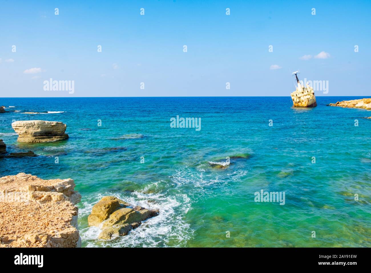Verlassenes verrosttes Schiffswrack EDRO III in Pegeia, Paphos, Zypern. Stockfoto