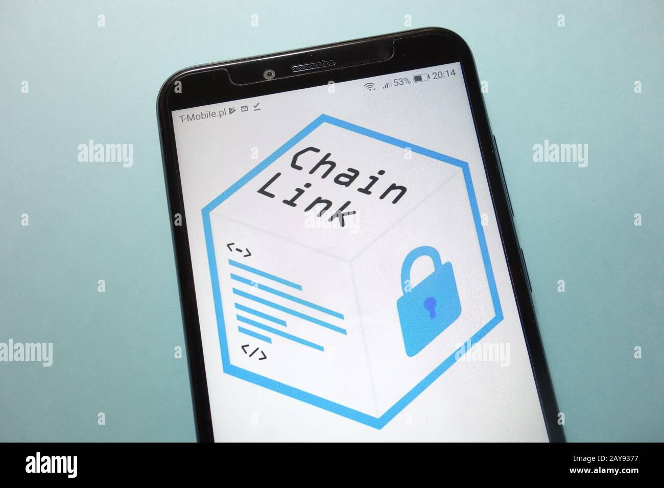 Auf dem Smartphone wird das Chainlink (LINK)-Cryptocurrency-Logo angezeigt Stockfoto