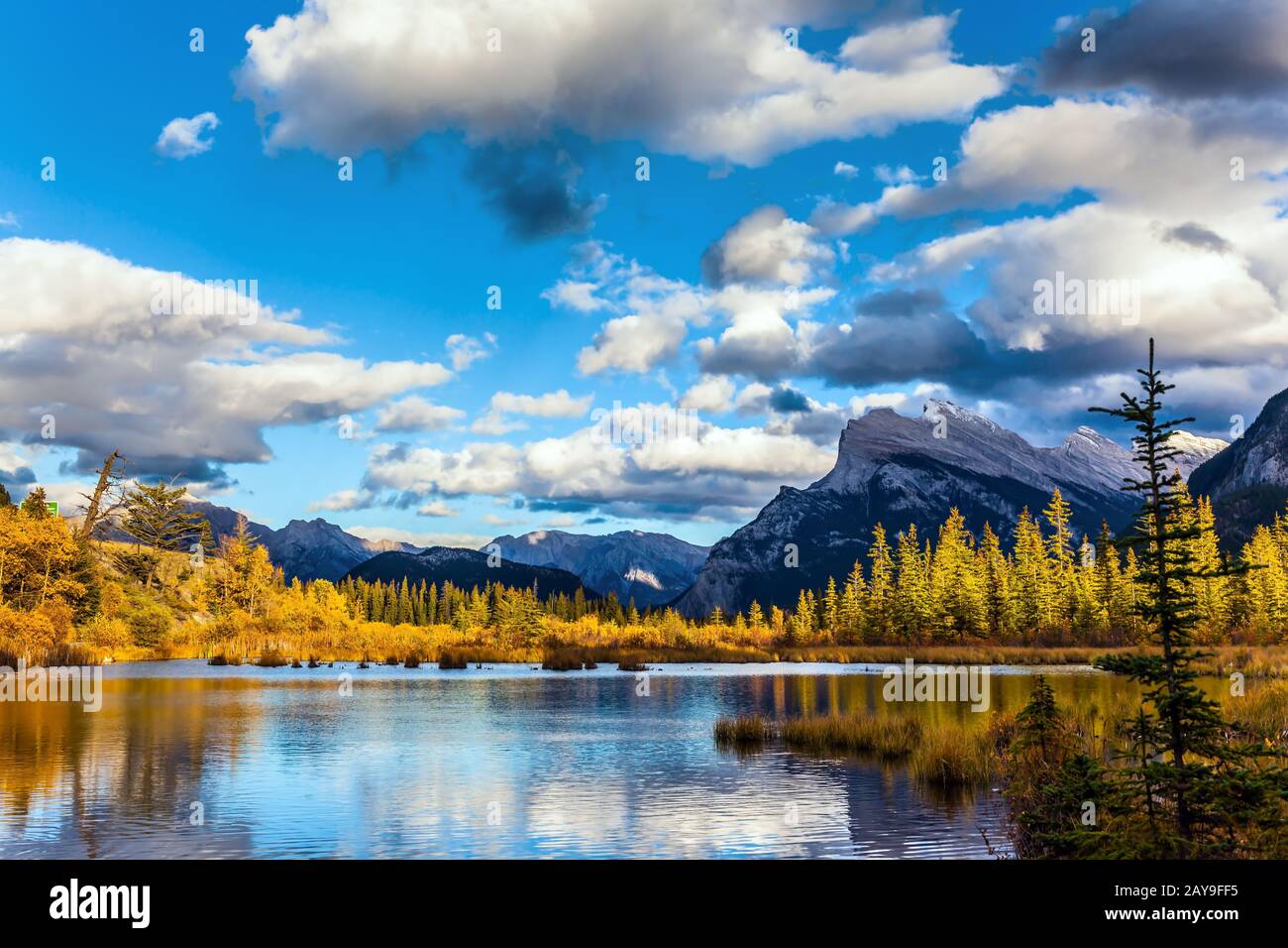 Warmer Herbst auf dem See Vermilion Stockfoto