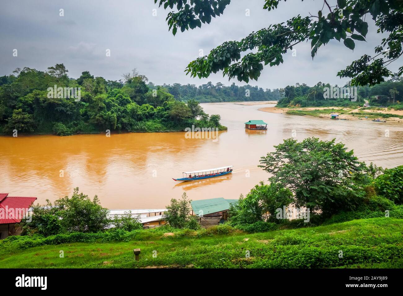 Fluss und Dschungel im Taman Negara Nationalpark, Malaysia Stockfoto