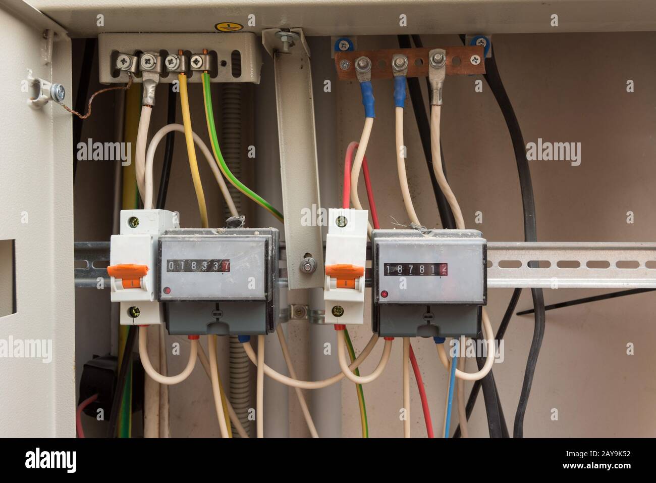 Zwei elektronische Stromzähler Stockfoto